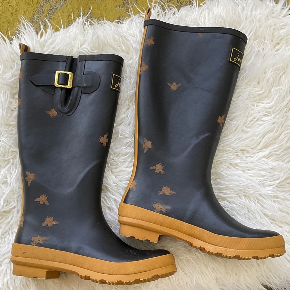 JOULES Black Boots with Brown Bee Design - Picture 2 of 7